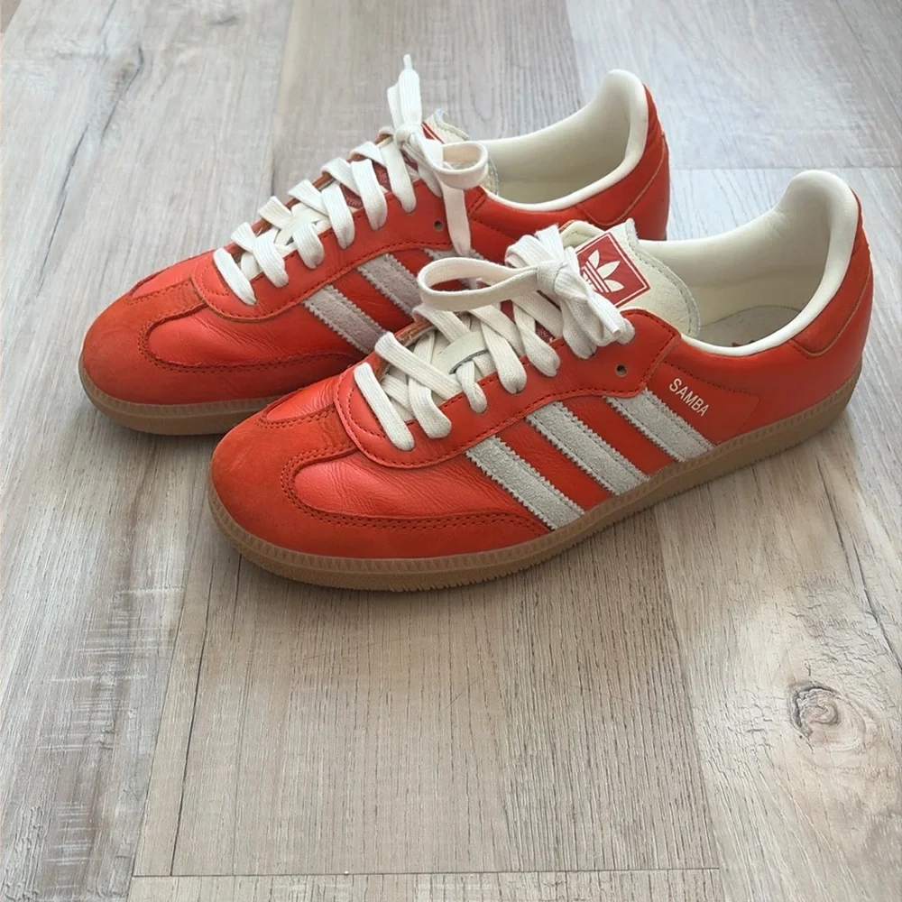 Women’s Adidas orange sambas - Picture 2 of 6
